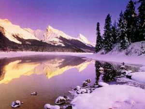 Maligne Lake in winter